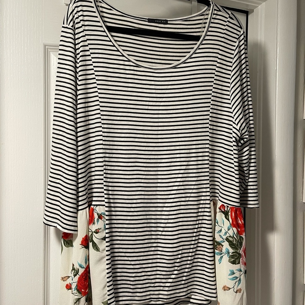 Silky Soft Tunic w/side ruffles/mixed material
